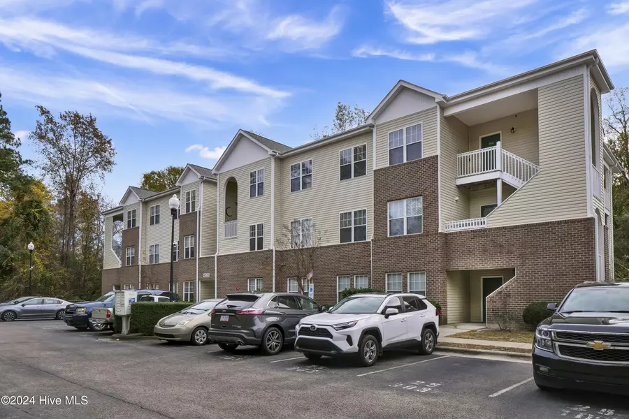 4525 Sagedale DR #Unit 302, Wilmington, NC 28405