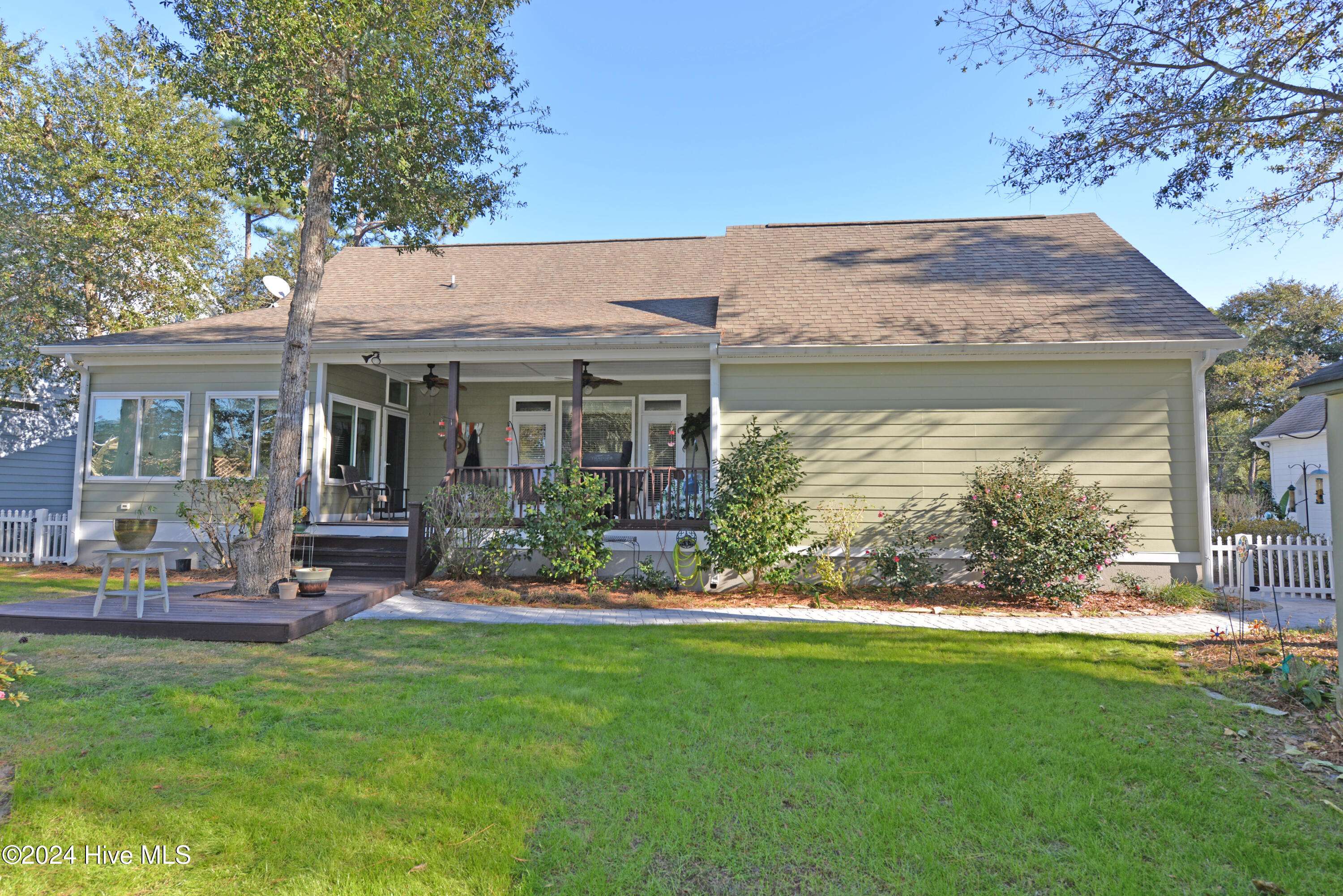 Southport, NC 28461,103 Highland Park AVE