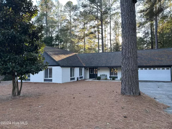 140 Westchester CIR, Pinehurst, NC 28374