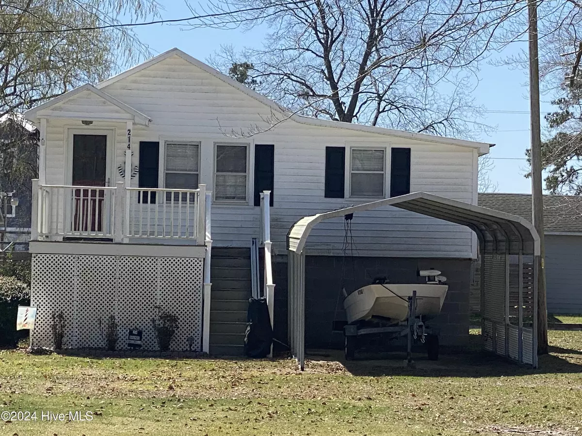 Washington, NC 27889,214 Swan Point DR