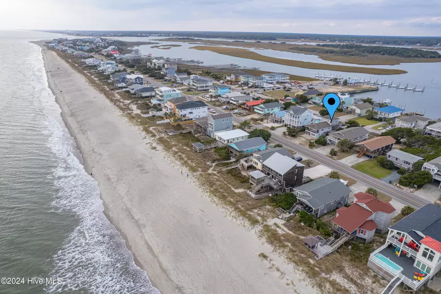 5416 W Beach DR, Oak Island, NC 28465