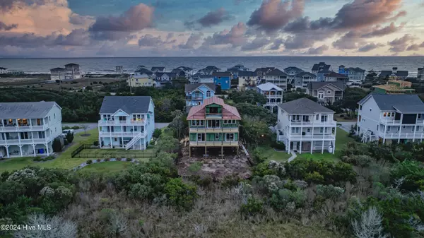 North Topsail Beach, NC 28460,109 Old Village LN