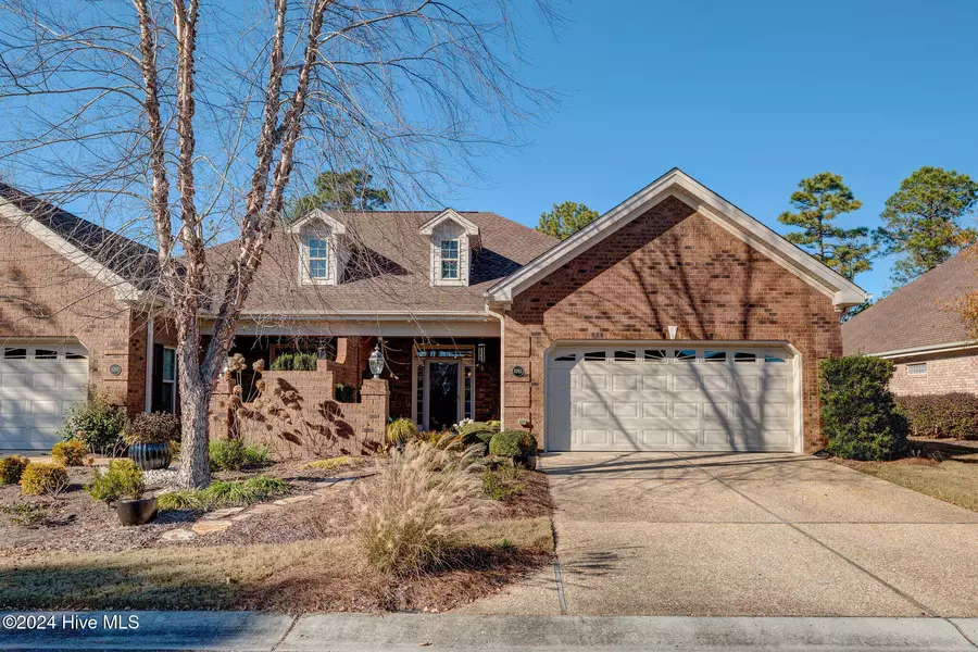 8265 Crest Top CT NE, Leland, NC 28451