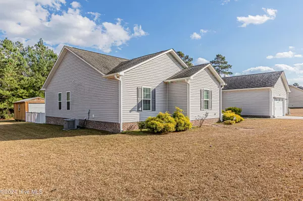 Hubert, NC 28539,110 Ridgepath LN