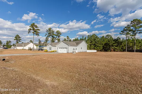 Hubert, NC 28539,110 Ridgepath LN