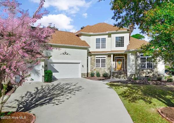2760 Harbormaster DR SE, Southport, NC 28461