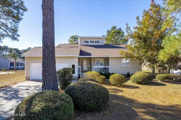 6124 Castleton CT, New Bern, NC 28560