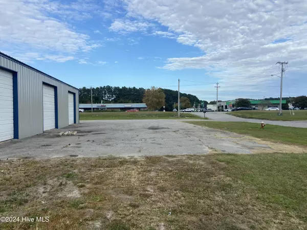 Elizabeth City, NC 27909,925 Halstead BLVD