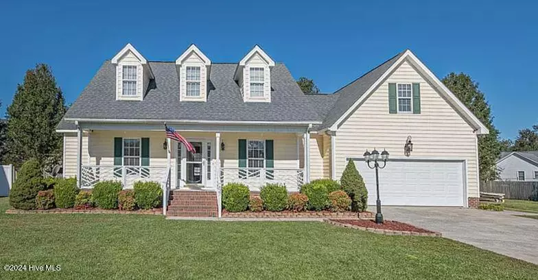 637 Carrington LN, Winterville, NC 28590