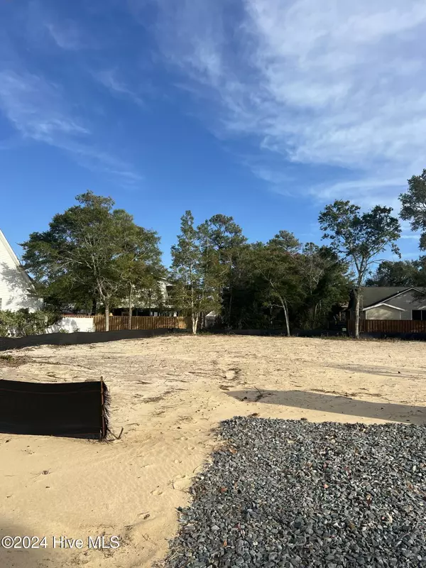 Oak Island, NC 28465,112 NW 12th ST