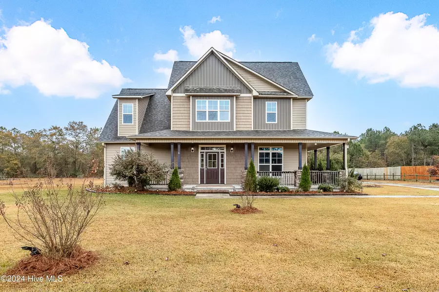 171 Angel Haven LN, Richlands, NC 28574