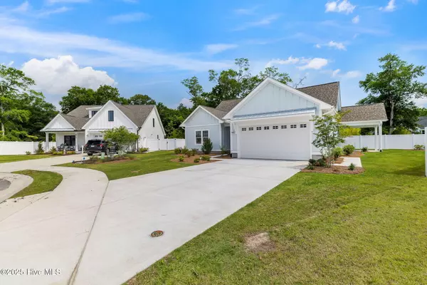 Southport, NC 28461,430 Raven Glen DR