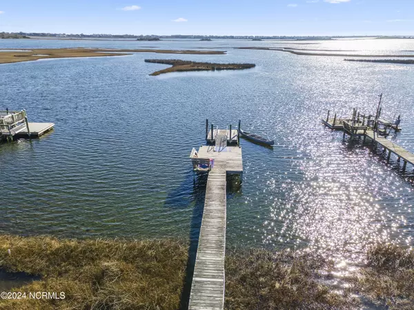 Surf City, NC 28445,106 Clam Point DR