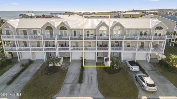 213 N AVE, Kure Beach, NC 28449