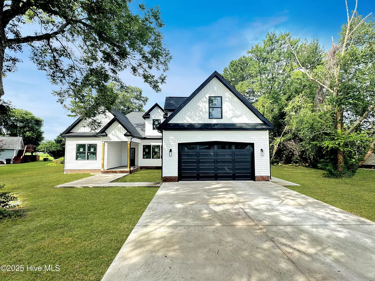 Elizabeth City, NC 27909,205 Binnacle CT