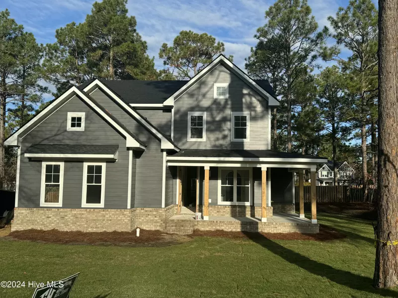 35 Deerwood LN, Pinehurst, NC 28374