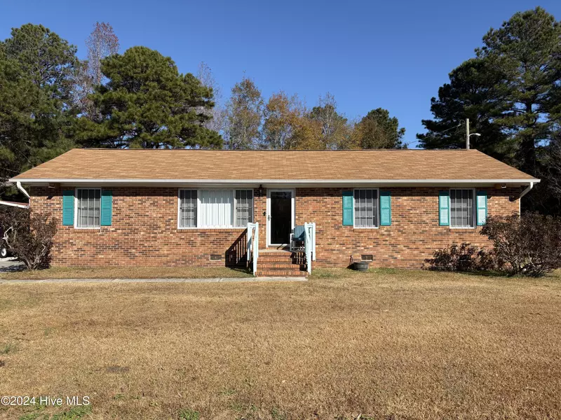 1394 Lake Cole RD, Midway Park, NC 28544