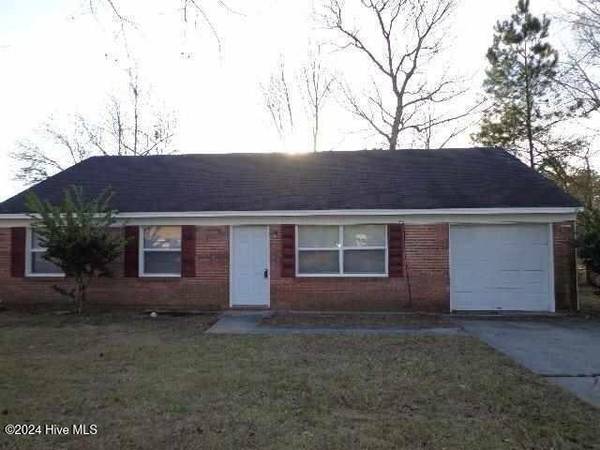 506 Parkway CT, Jacksonville, NC 28540