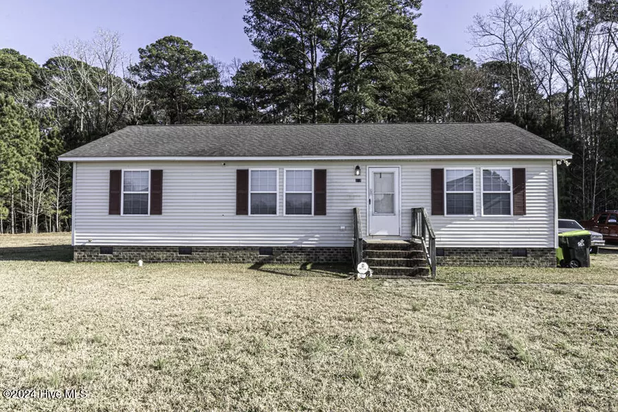 207 N Wilson ST, Whitakers, NC 27891