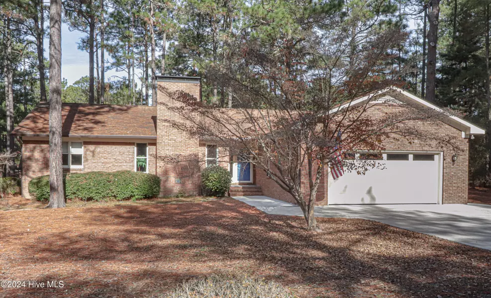 285 Pinyon CIR, Pinehurst, NC 28374