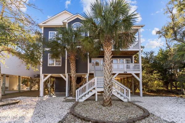 1617 E Pelican DR, Oak Island, NC 28465