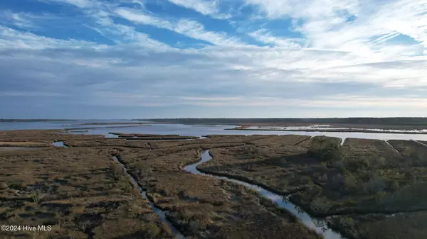 Stella, NC 28582,104 River Bend DR