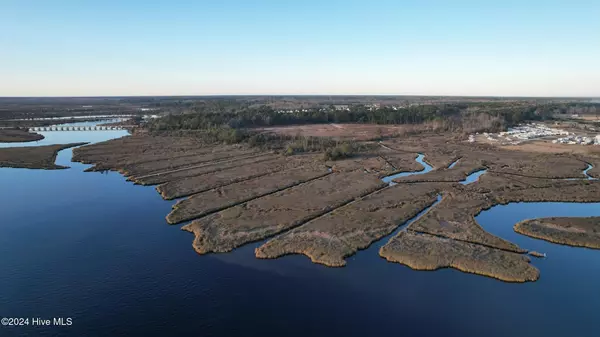 Stella, NC 28582,109 River Bend DR