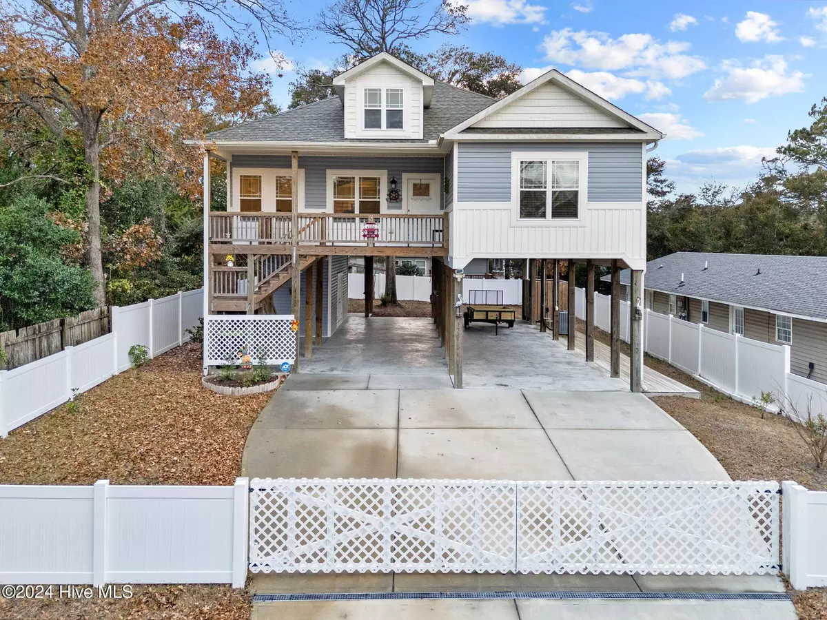 Oak Island, NC 28465,411 Keziah ST