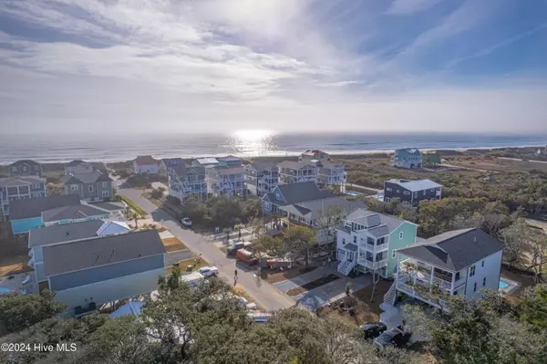 Oak Island, NC 28465,117 SE 74th ST