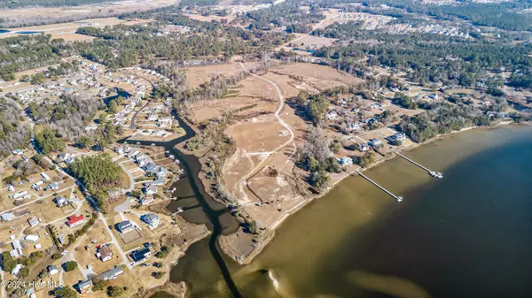 Swansboro, NC 28584,246 Amphitheater DR