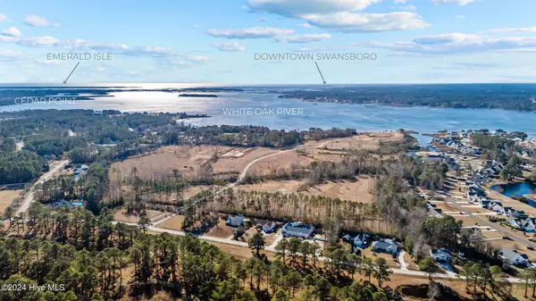 Swansboro, NC 28584,246 Amphitheater DR