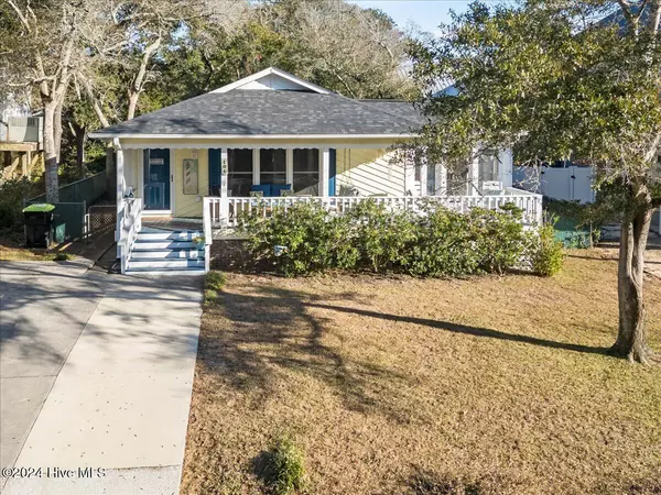 Oak Island, NC 28465,104 SE 36th ST