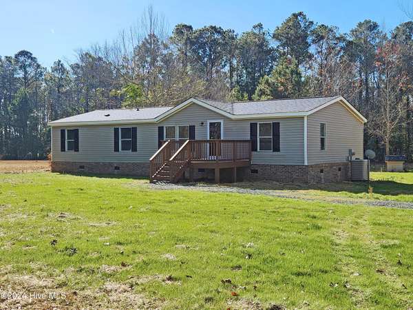 12 Cox ST, Bolivia, NC 28422