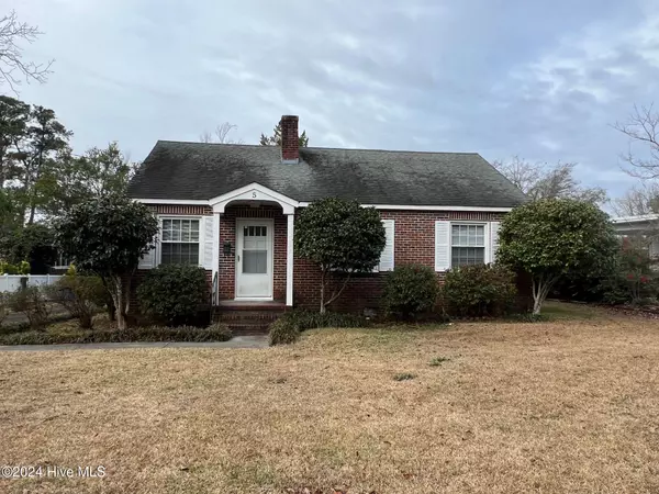 5 Warlick ST, Jacksonville, NC 28540