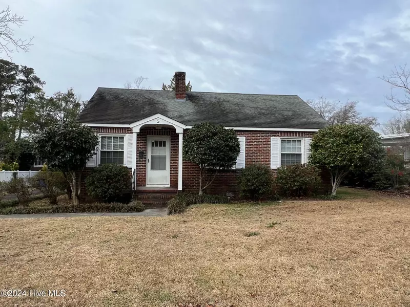 5 Warlick ST, Jacksonville, NC 28540