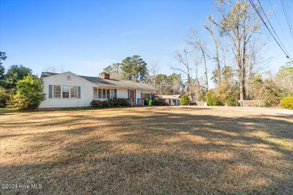 Whiteville, NC 28472,215 Garrell ST