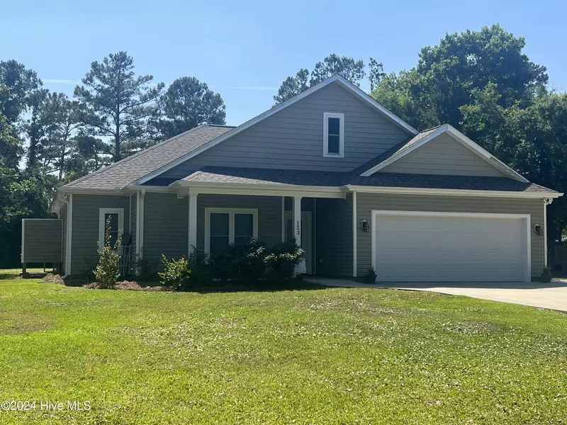 123 Pine Needle CIR, Cape Carteret, NC 28584