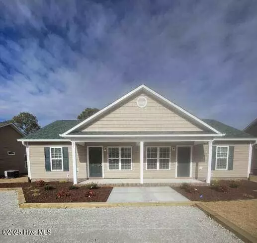 Hubert, NC 28539,93 Oyster LN