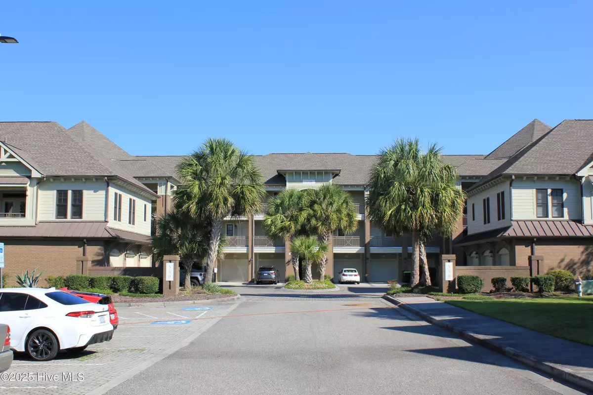 Wilmington, NC 28405,550 Grande Manor CT #205