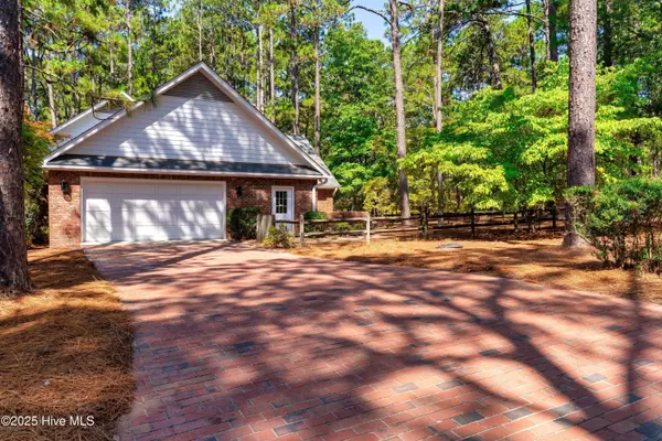 Pinehurst, NC 28374,745 Lake Forest DR SE