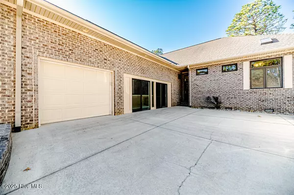 Pinehurst, NC 28374,835 Lake Dornoch DR
