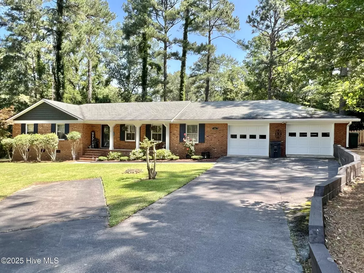 Southern Pines, NC 28387,204 Haldane DR