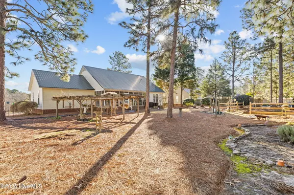 Whispering Pines, NC 28327,155 Queens Cove WAY