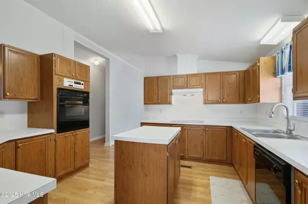 Carolina Shores, NC 28467,903 Wedge CT SW