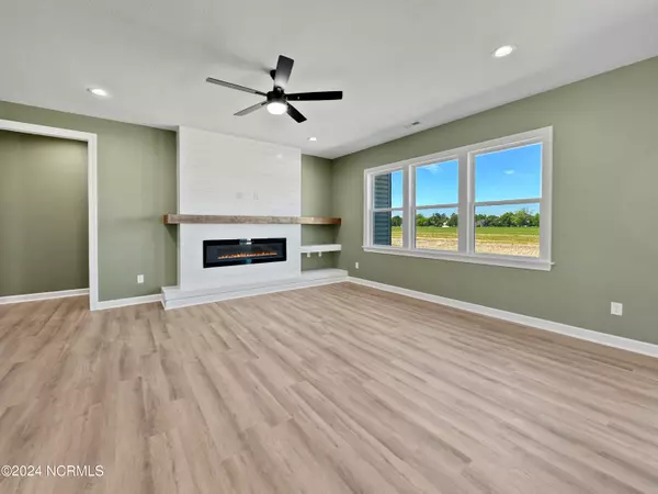 Elizabeth City, NC 27909,309 Spinnaker ST
