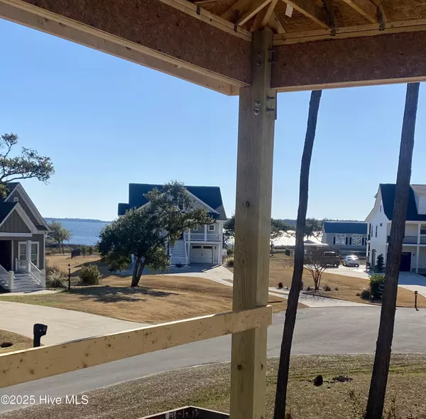 Swansboro, NC 28584,126 Lowery LN