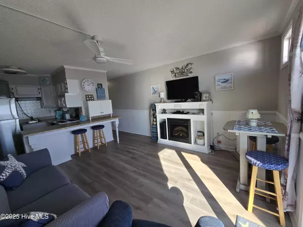 North Topsail Beach, NC 28460,2224 New River Inlet RD #238