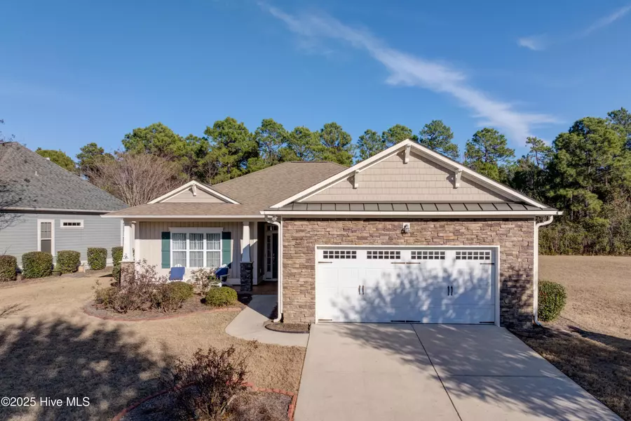 2145 Palm Pointe NE, Leland, NC 28451