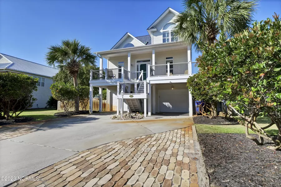 208 Peninsula DR, Carolina Beach, NC 28428