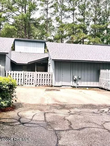 170 Cranes Cove, Vass, NC 28394